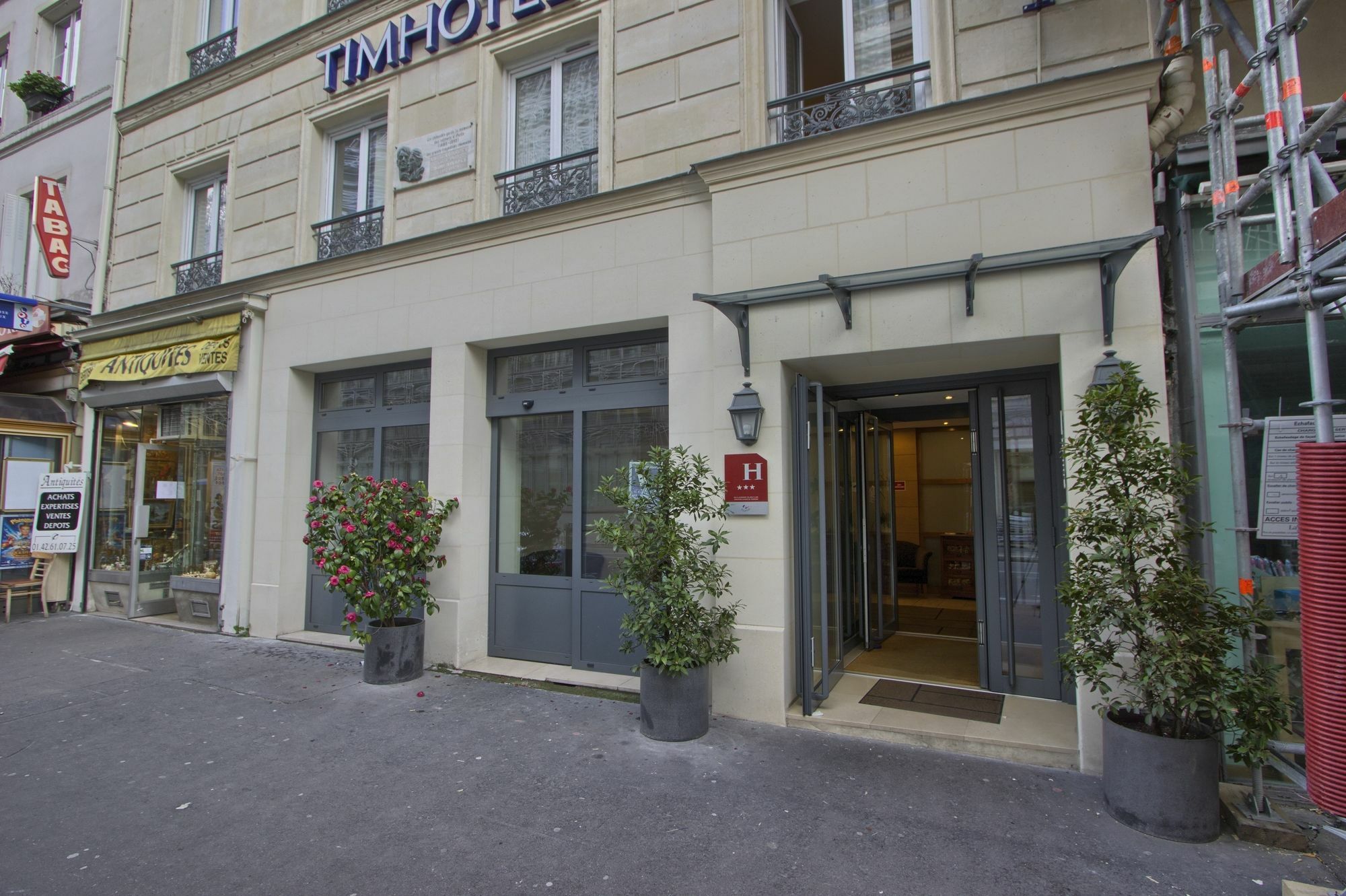 Timhotel Le Louvre Hotel